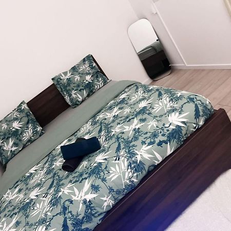 Logement Entier Chambre+Salon + Jardin & Terrasse Les Ulis Eksteriør billede