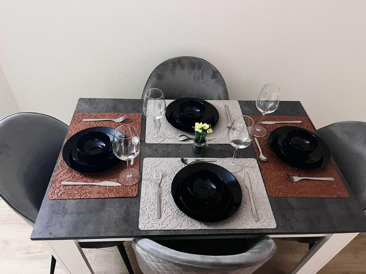 Logement Entier Chambre+Salon + Jardin & Terrasse Les Ulis Eksteriør billede