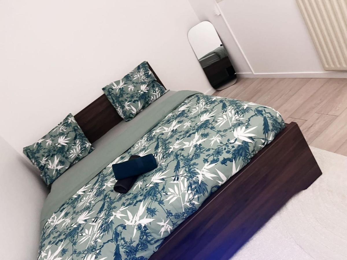 Logement Entier Chambre+Salon + Jardin & Terrasse Les Ulis Eksteriør billede