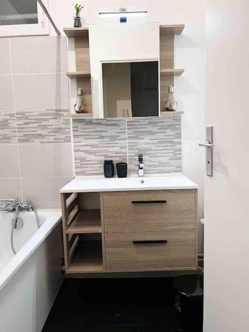 Logement Entier Chambre+Salon + Jardin & Terrasse Les Ulis Eksteriør billede